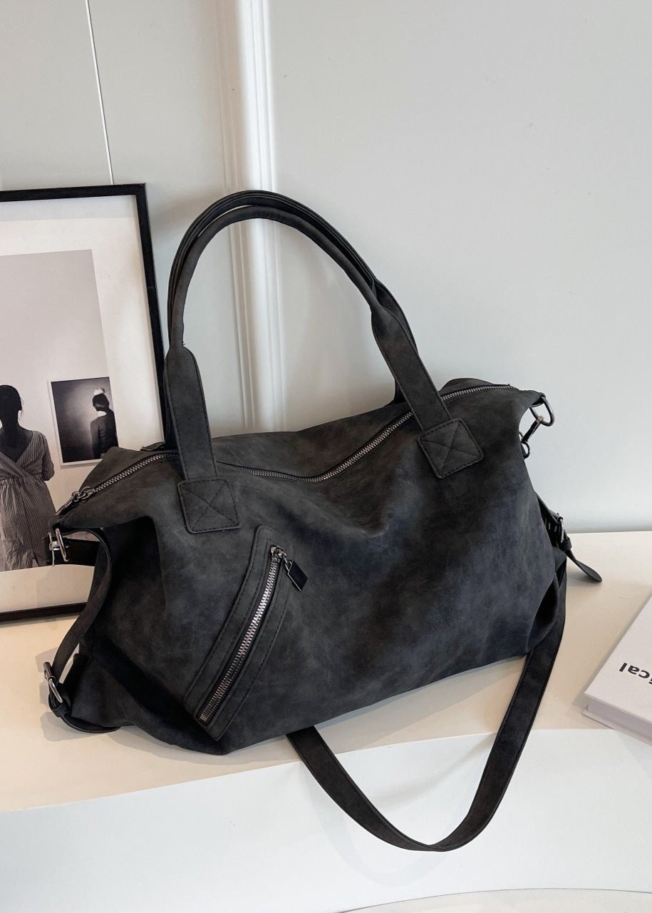 Leather Shoulder Bag Vintage Style With Multiple Compartments