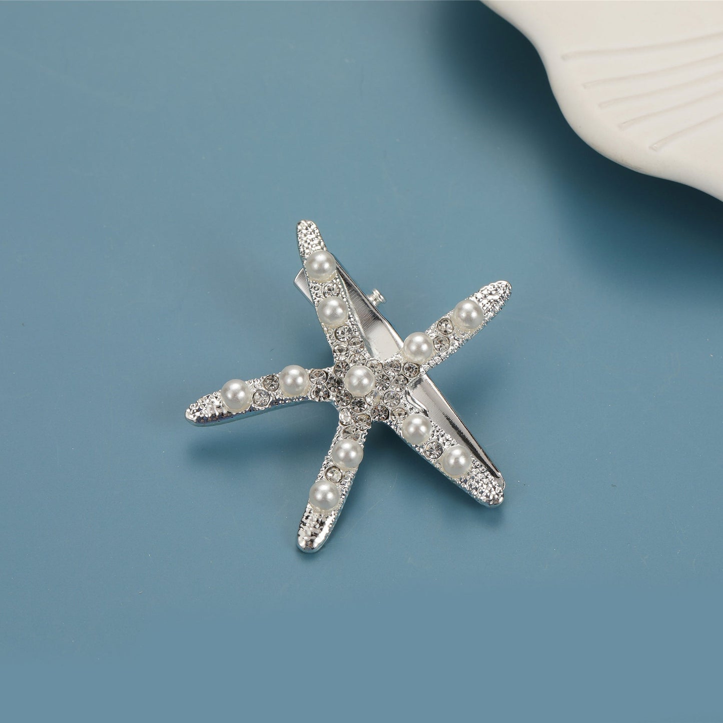 Beautiful Starfish Hair Clip with Rhinestones - Trendy Gold and Silver