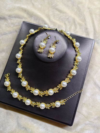 Trendy Retro Pearl Necklace Set for Women