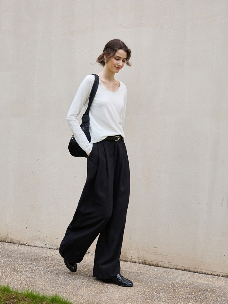 Classic U-Neck Long Sleeve Knit Top in Cotton-Linen Blend