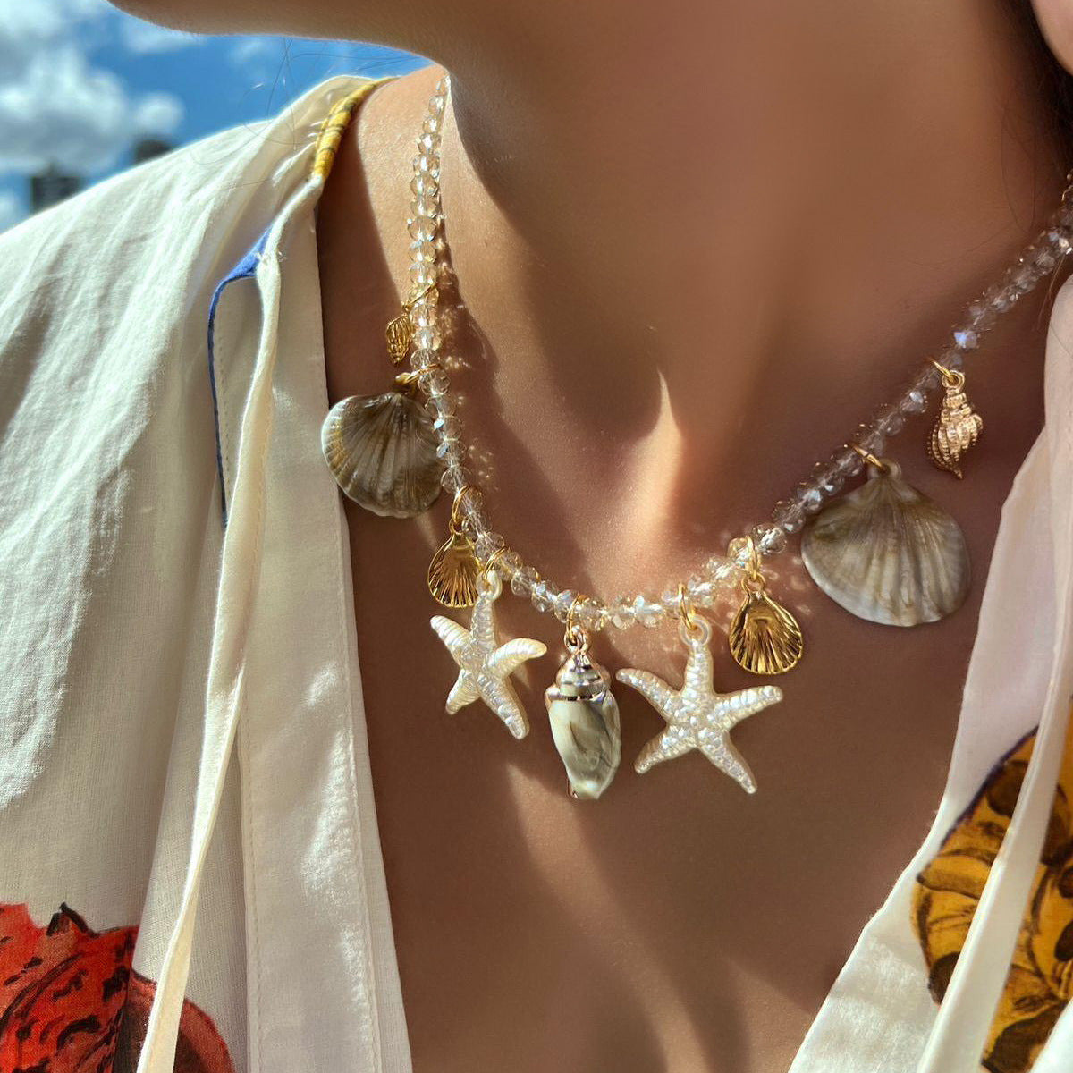 Minimalist Conch Shell Pendant Bead Necklace