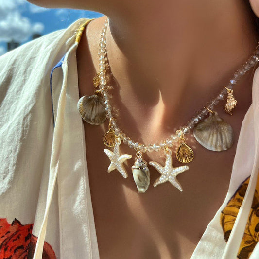 Minimalist Conch Shell Pendant Bead Necklace