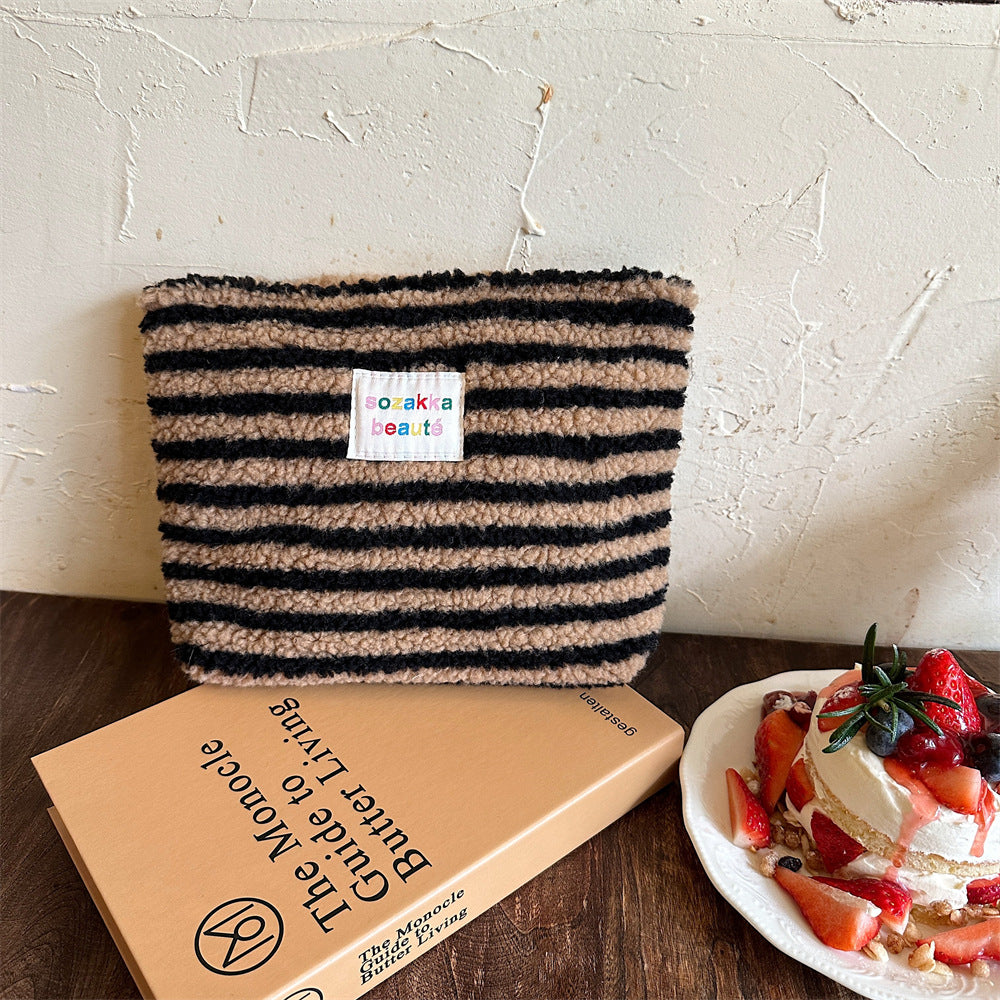 Polka Dot Plushed Large Capacity Make Up Bag