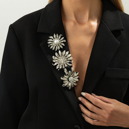 Exaggerated Irregular Metal Pleated Brooch Trendy Fashion Jacket Pin