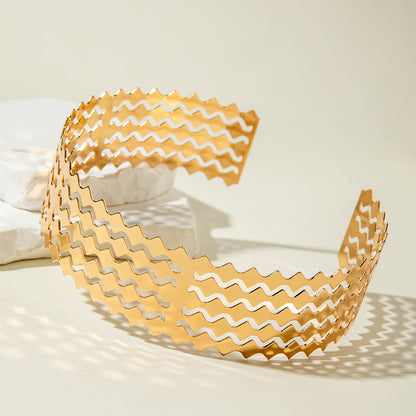 Trendy Geometric Metal Choker Necklace