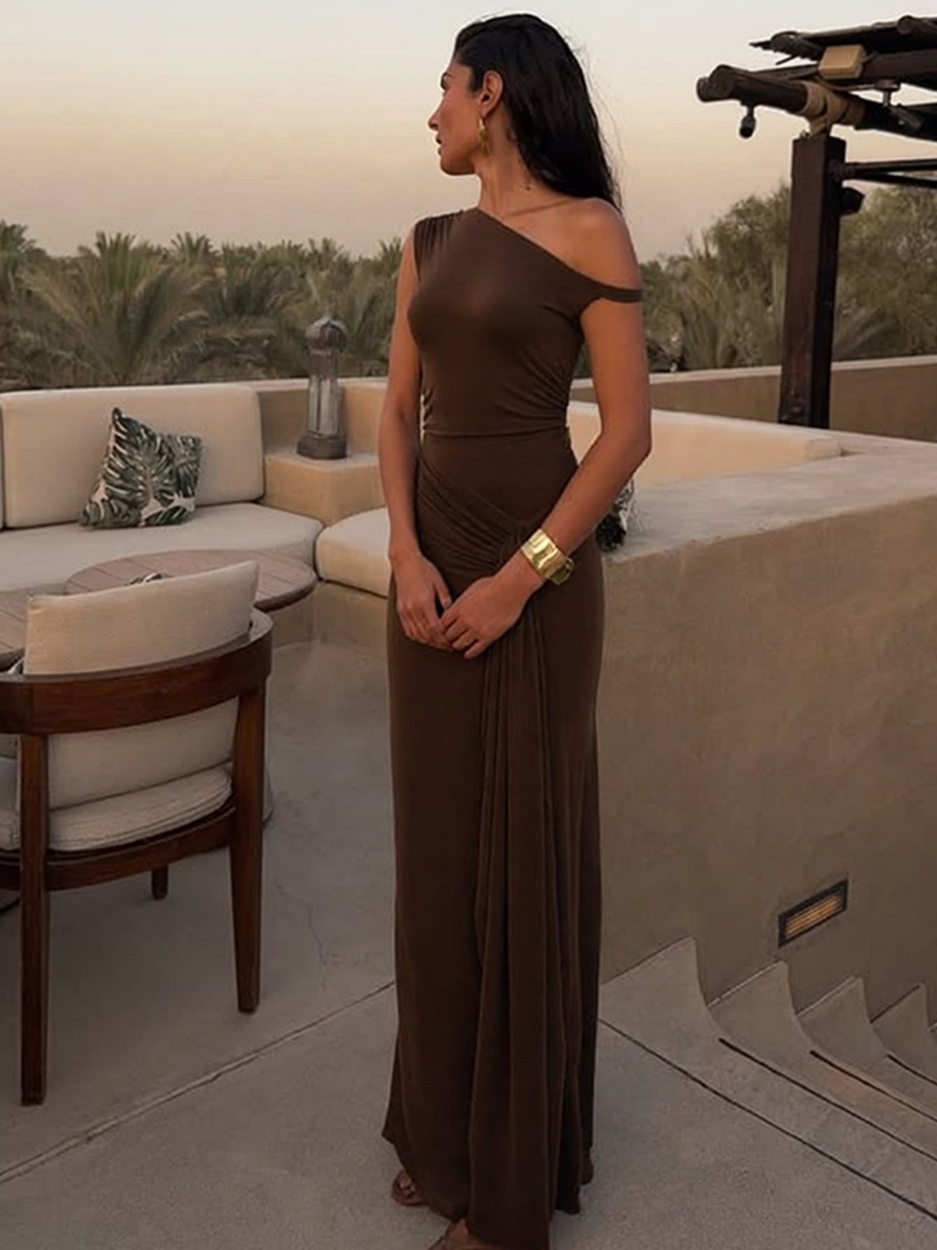 Elegant Asymmetrical Neck Sleeveless Midi Dress