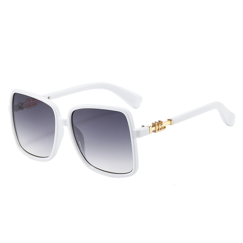 Trendy Oversized Fashion Sunglasses with Colorful Lens