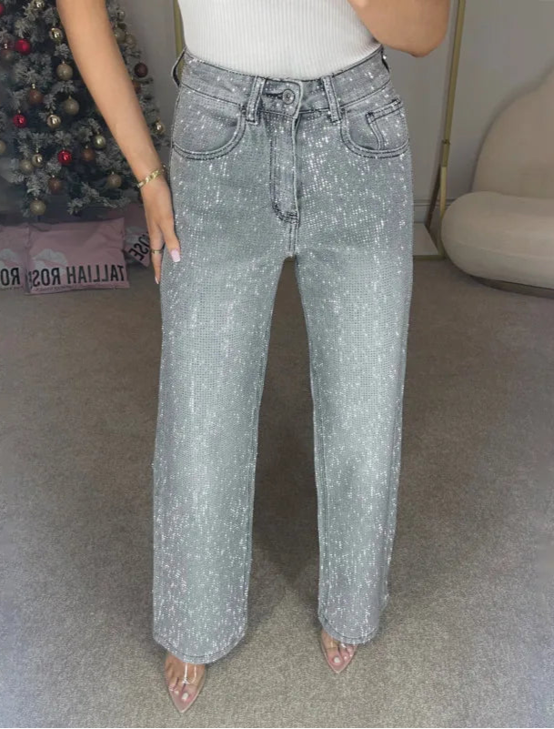 Monika Jeans