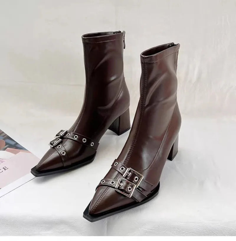 Dinesa Boots