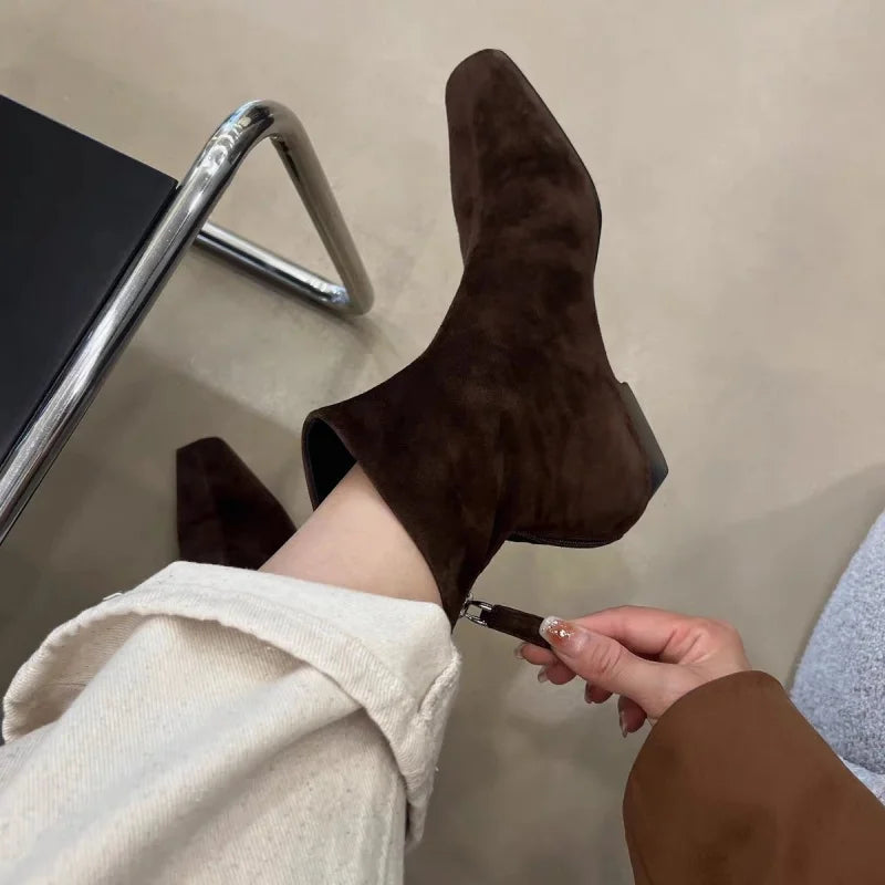Jonni Boots