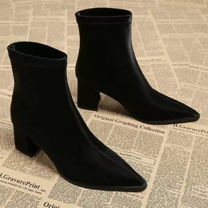 Bily Boots