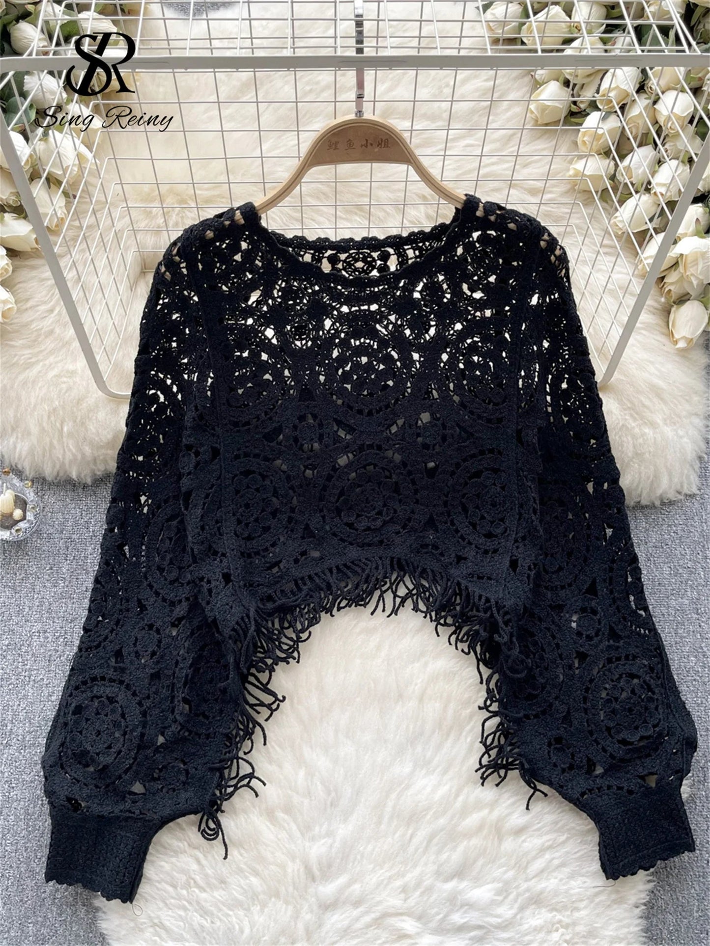 Autumn Casual Loose Knitting Top O Neck Hook Flower Hollow Long Sleeved Tassel Design Fashion French Vintage Blouse