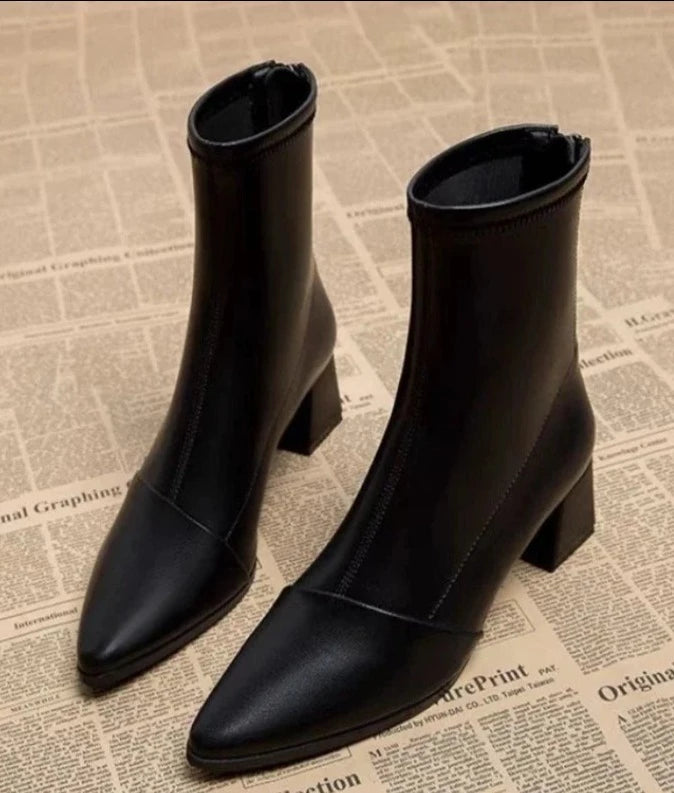Liliana Boots