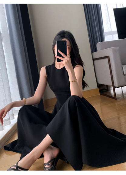 Moni Dress