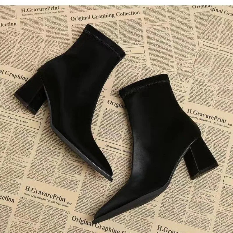 Bily Boots