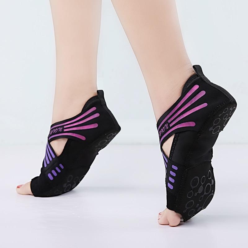 Women Flats Canvas Shoes Women Fitness Shoes Non-Slip Sneakers Summer Breathable Sapato Femininos Big Size 35-42 Fashion Sneaker