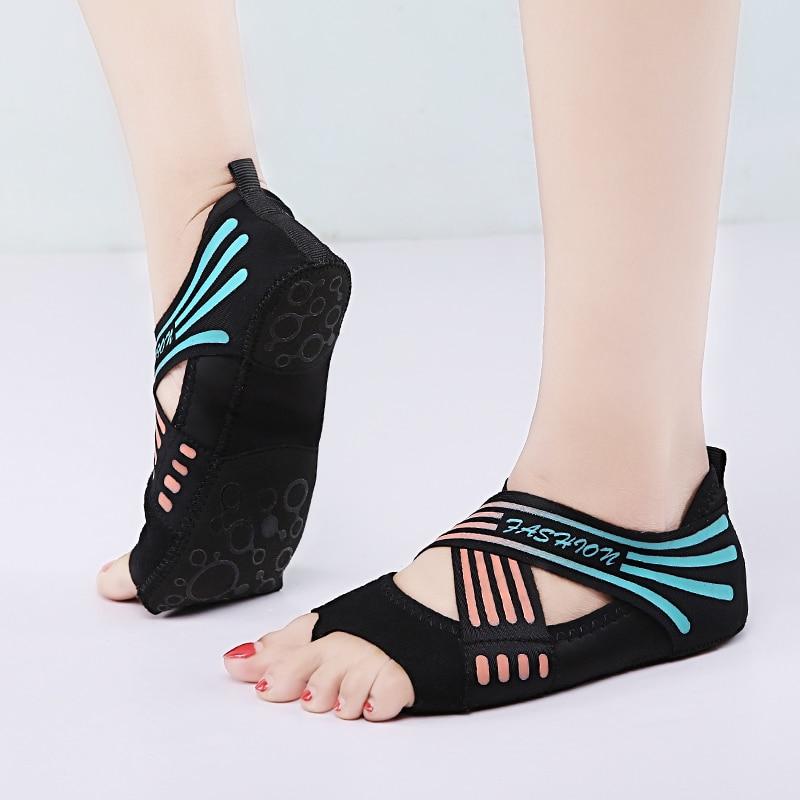 Women Flats Canvas Shoes Women Fitness Shoes Non-Slip Sneakers Summer Breathable Sapato Femininos Big Size 35-42 Fashion Sneaker