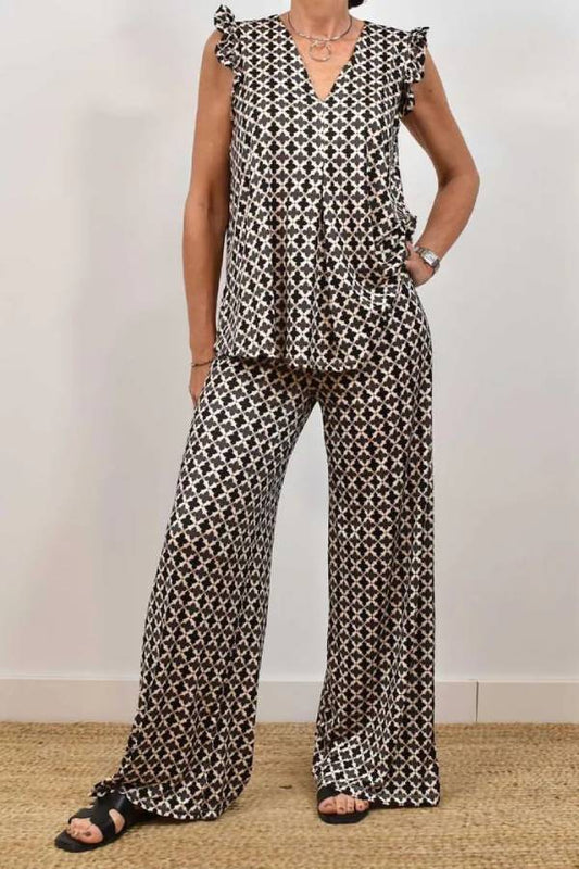 Geometric Chic Series Suit