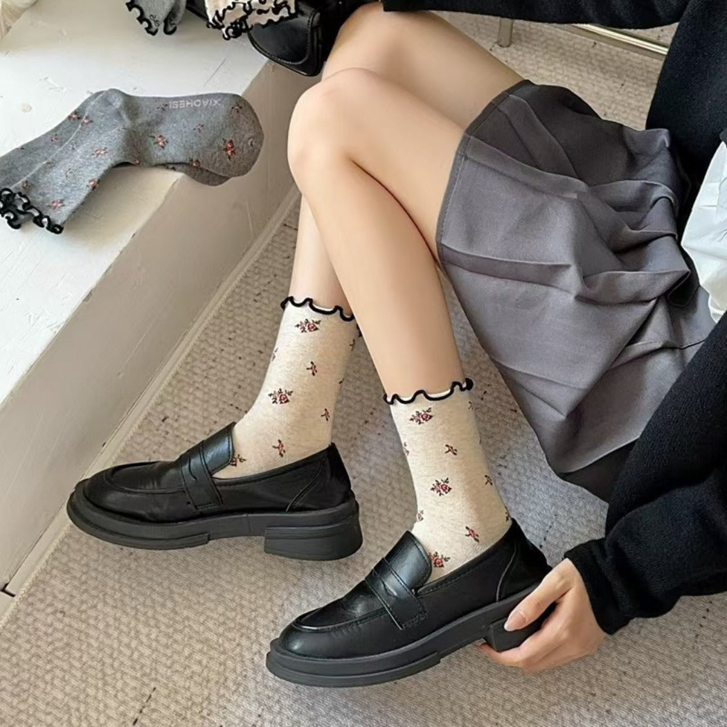 Rufia - Cute Basic Frilly Mid-calf Socks