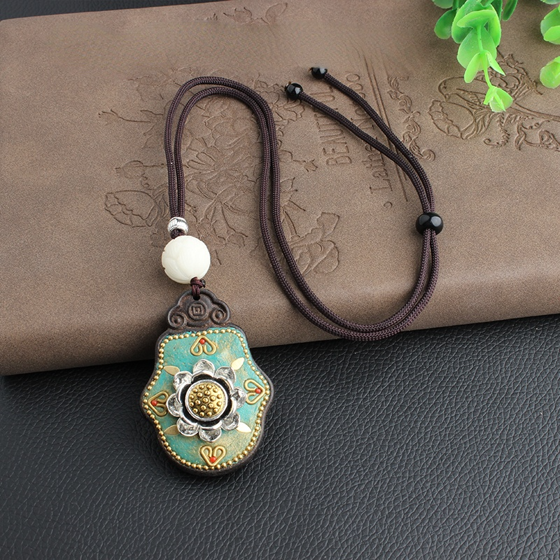 Vintage Ebony Nepal Pendant Fortune Transfer Necklace Long Versatile Ethnic Style Peace Card Pendant Necklace
