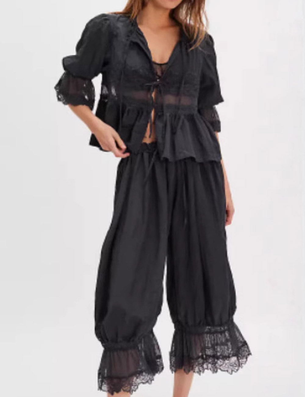 2 Pcs Hollow Lace Tie Front Sleepwear Set