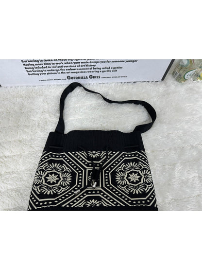 Cosbai - Knitted Shoulder Bag with Retro Style Featuring Drawstrings