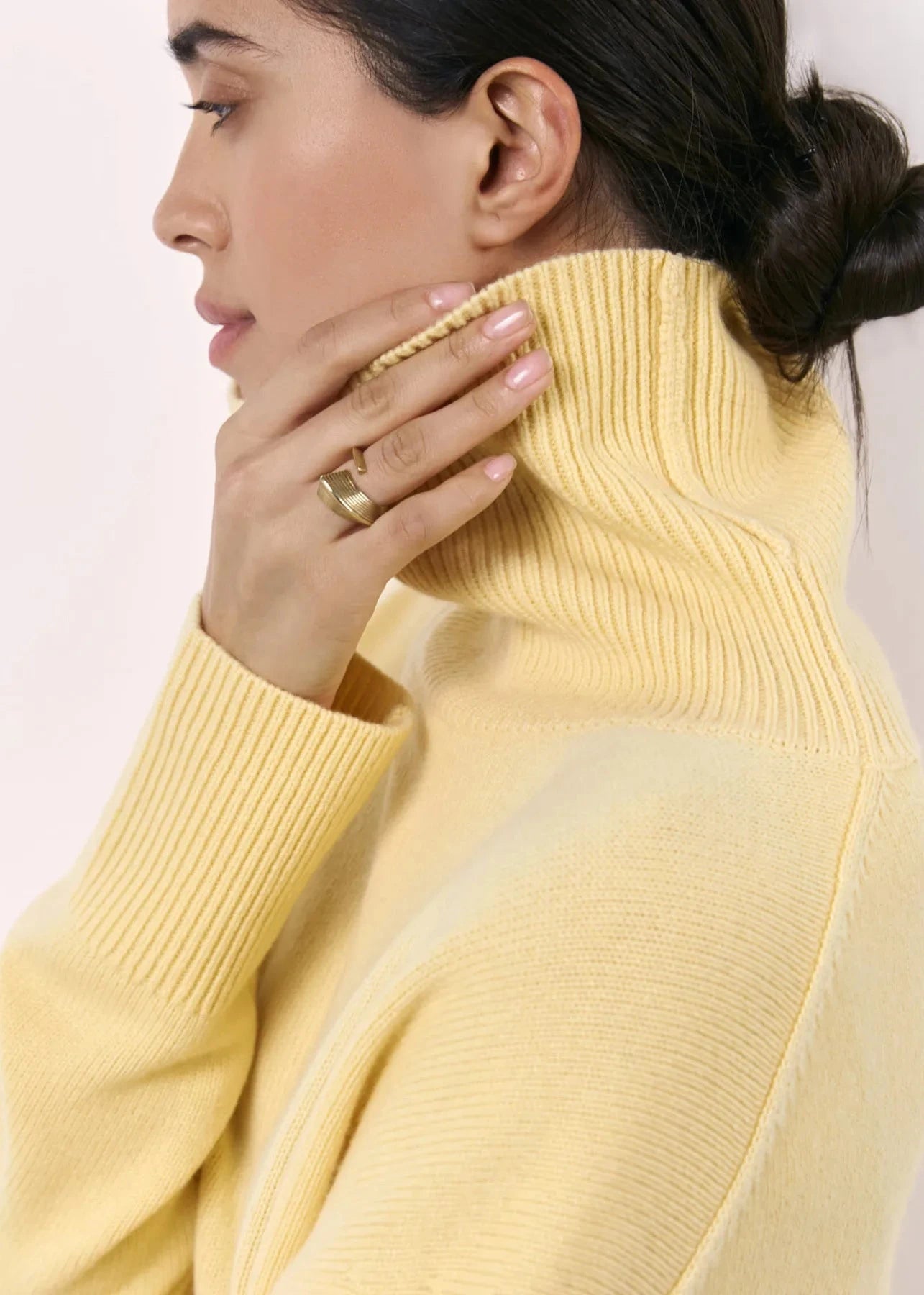 Oversized Turtleneck Sweater In Soft Pink Knit