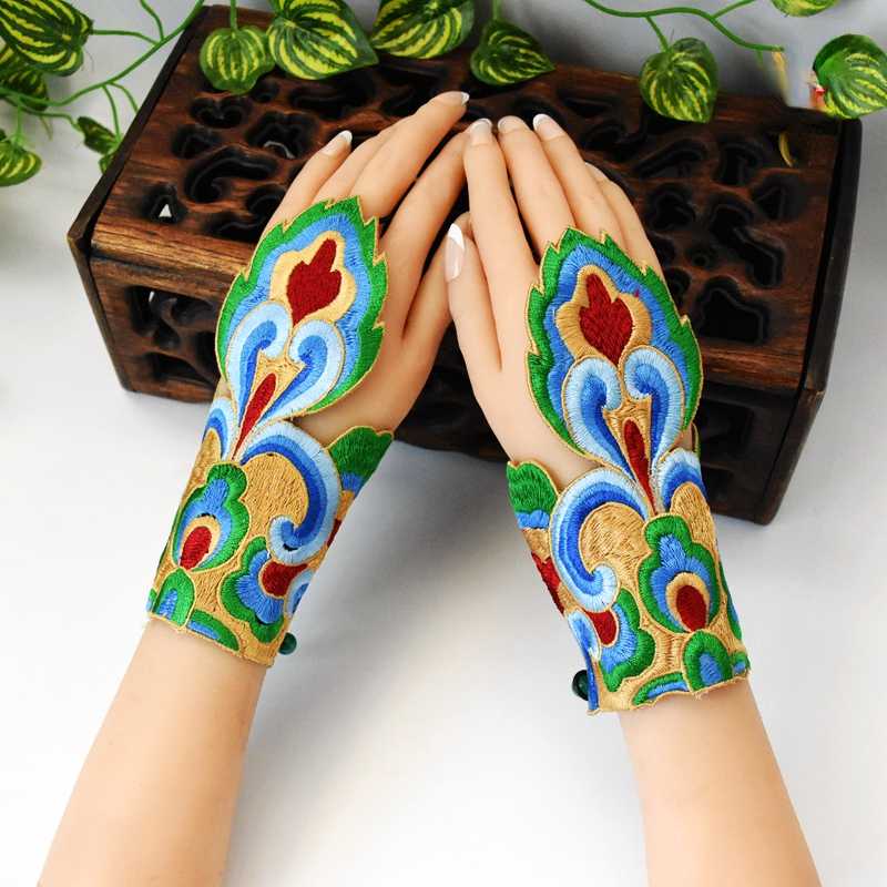 Wristband Antique Thin Section Embroidered Wrist Cover Women'S Decorative Half Finger Embroidered Gloves