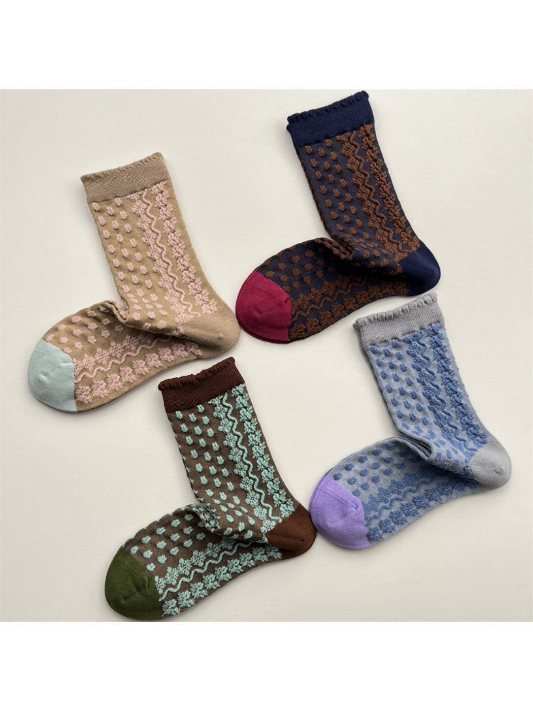 Rufia - Vintage Floral Embossed Socks