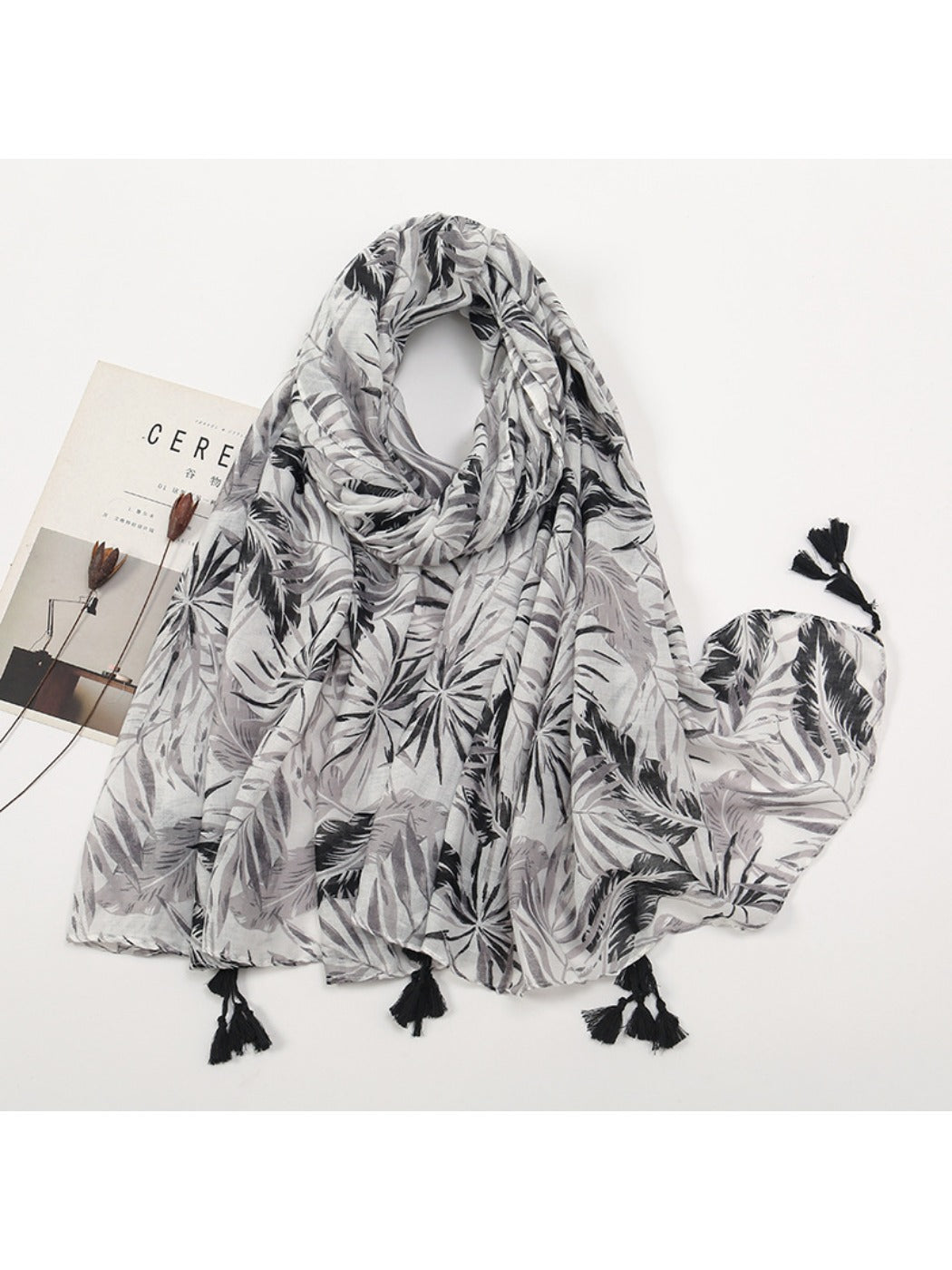 Scarvii - Color-Blocked Shawl Scarf with Tassels - Stylish &amp; Versatile