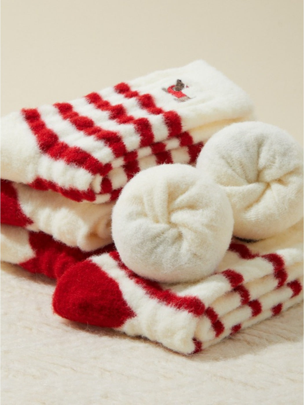 Rufia - Red &amp; White Christmas Vibe Mid-Calf Socks