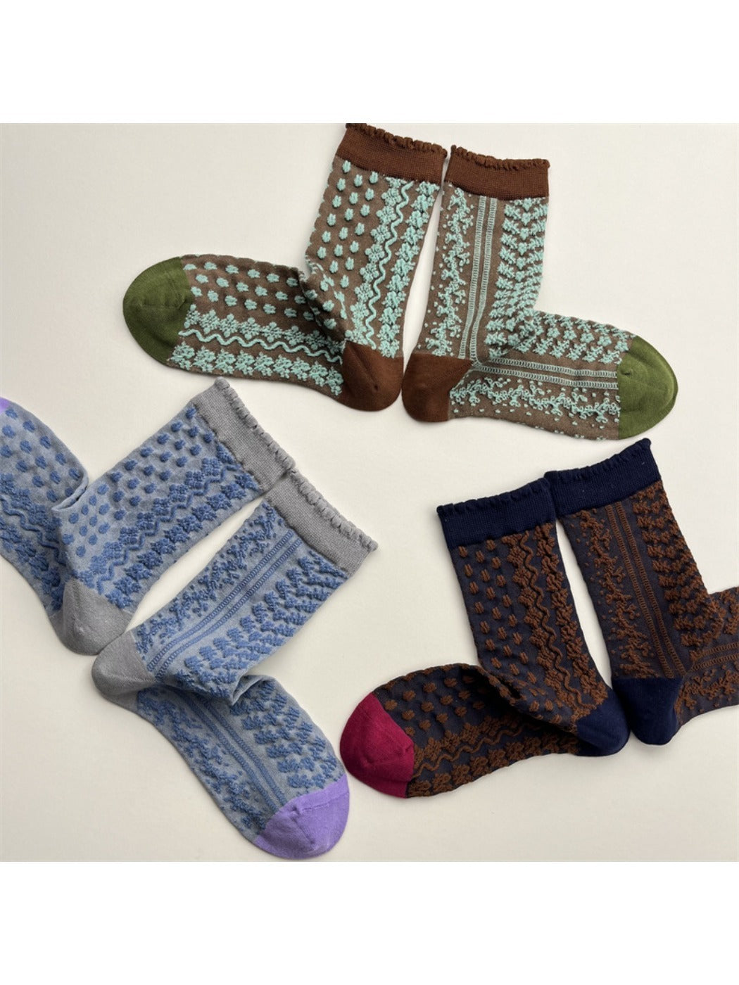 Rufia - Vintage Floral Embossed Socks