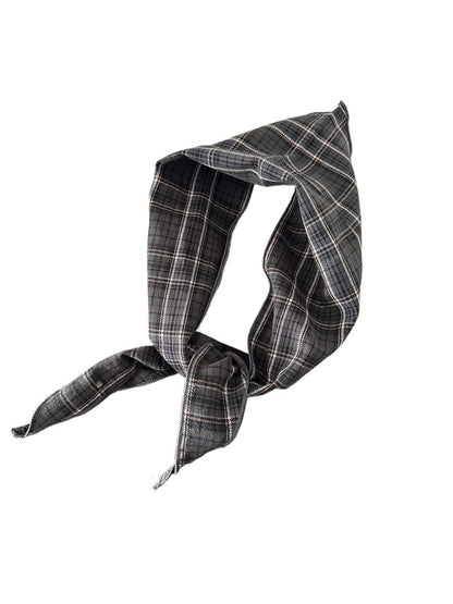 Scarvii - Retro Plaid Triangle Scarf