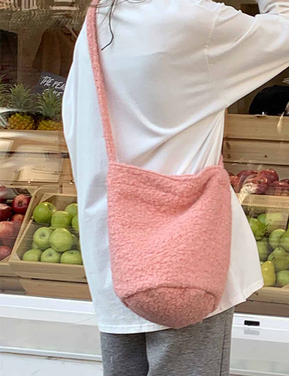 Simple Solid Color Plush Shoulder Bucket Bag