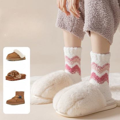 Rufia - Wavy Pattern Coral Fleece Socks