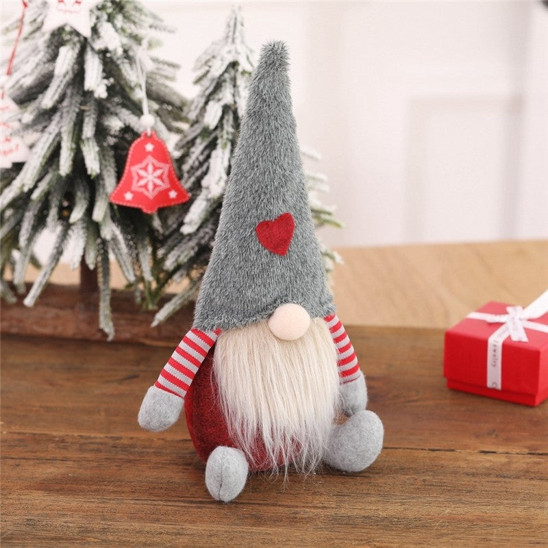 Faceless Doll Elder Figure