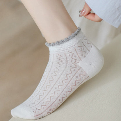 Rufia - Grey Striped Wavy Trim Ankle Socks - Basic