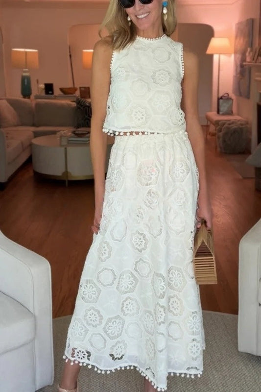 Nice Try Embroidered Crochet Lace Tassle Trim Elastic Waist Midi Skirt