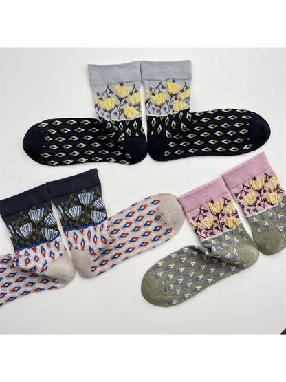 Rufia - Boho Diamond Pattern Mid-Crew Socks
