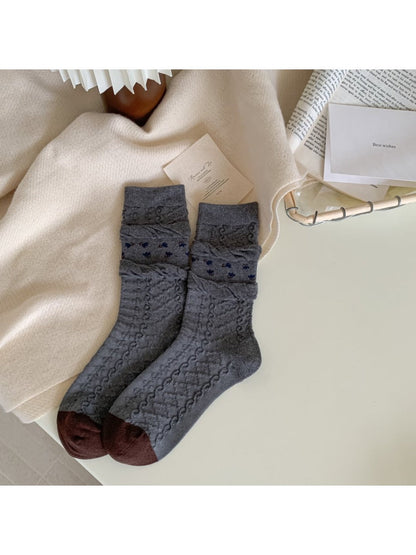 Rufia - Vintage Mid-Calf Winter Socks with Tulip Floral Print