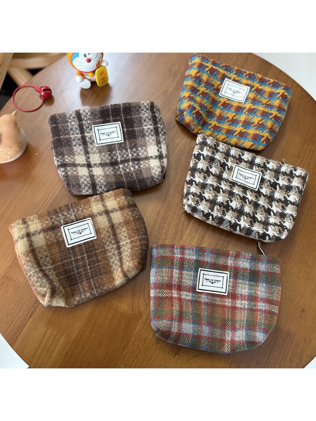 Cosbai - Vintage Plaid Cosmetic Pouch &amp; Coin Purse