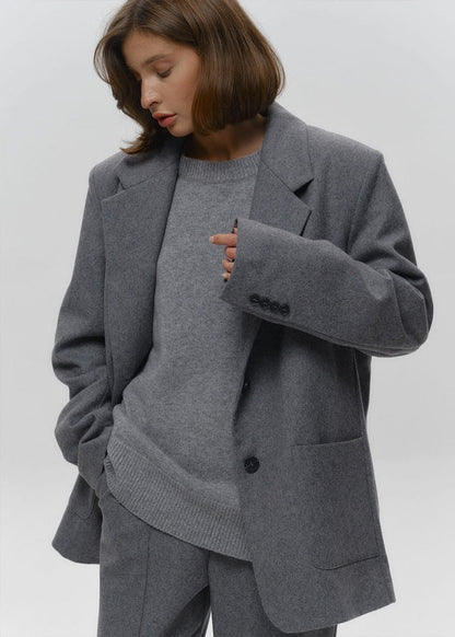 Relaxed Knit Pullover Sweater In Midweight Blend